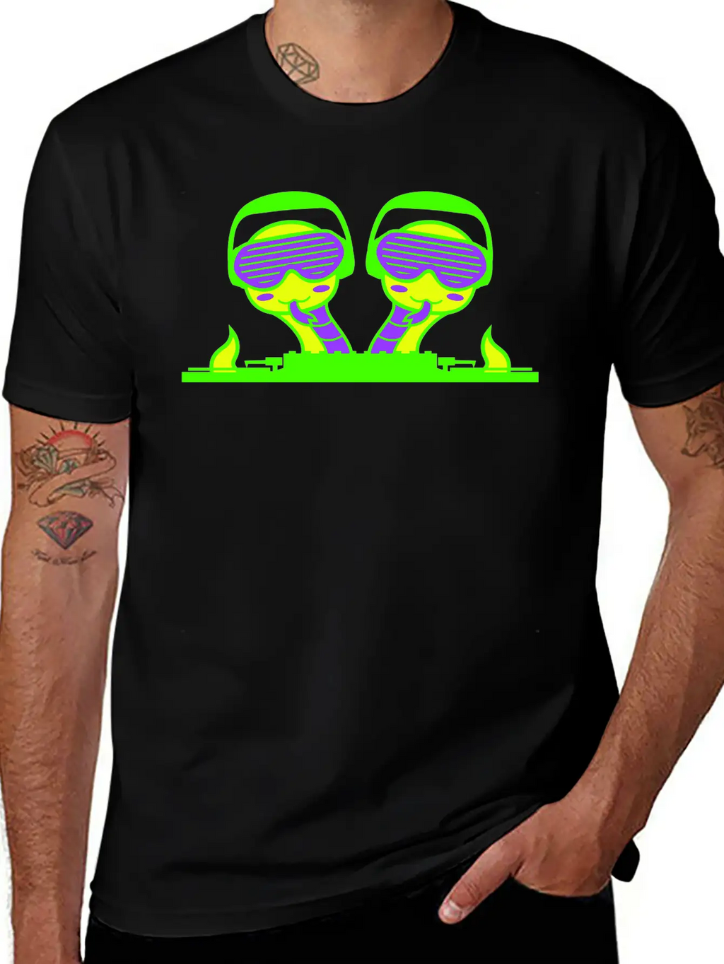 2 Funny Cool DJ Snakes Mixing Fun Music Party Club Casual Graphic T-Shirt – Simple And Comfortable Daily Wear