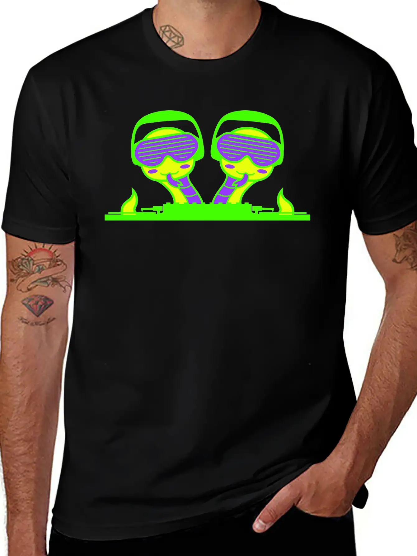 2 Funny Cool DJ Snakes Mixing Fun Music Party Club Casual Graphic T-Shirt – Simple And Comfortable Daily Wear