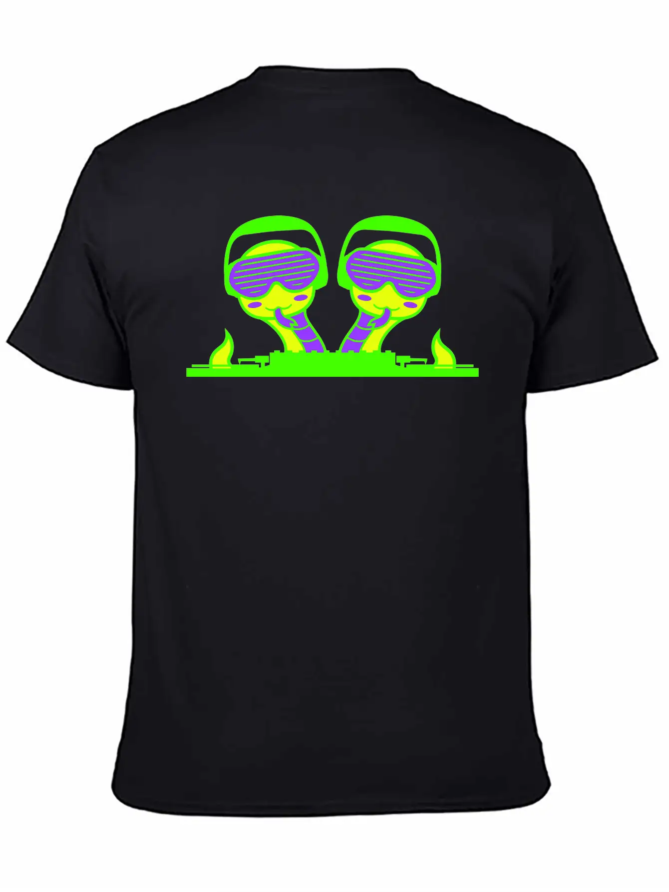 2 Funny Cool DJ Snakes Mixing Fun Music Party Club Stylish Everyday T-Shirt – Unisex Basic Cotton Tee