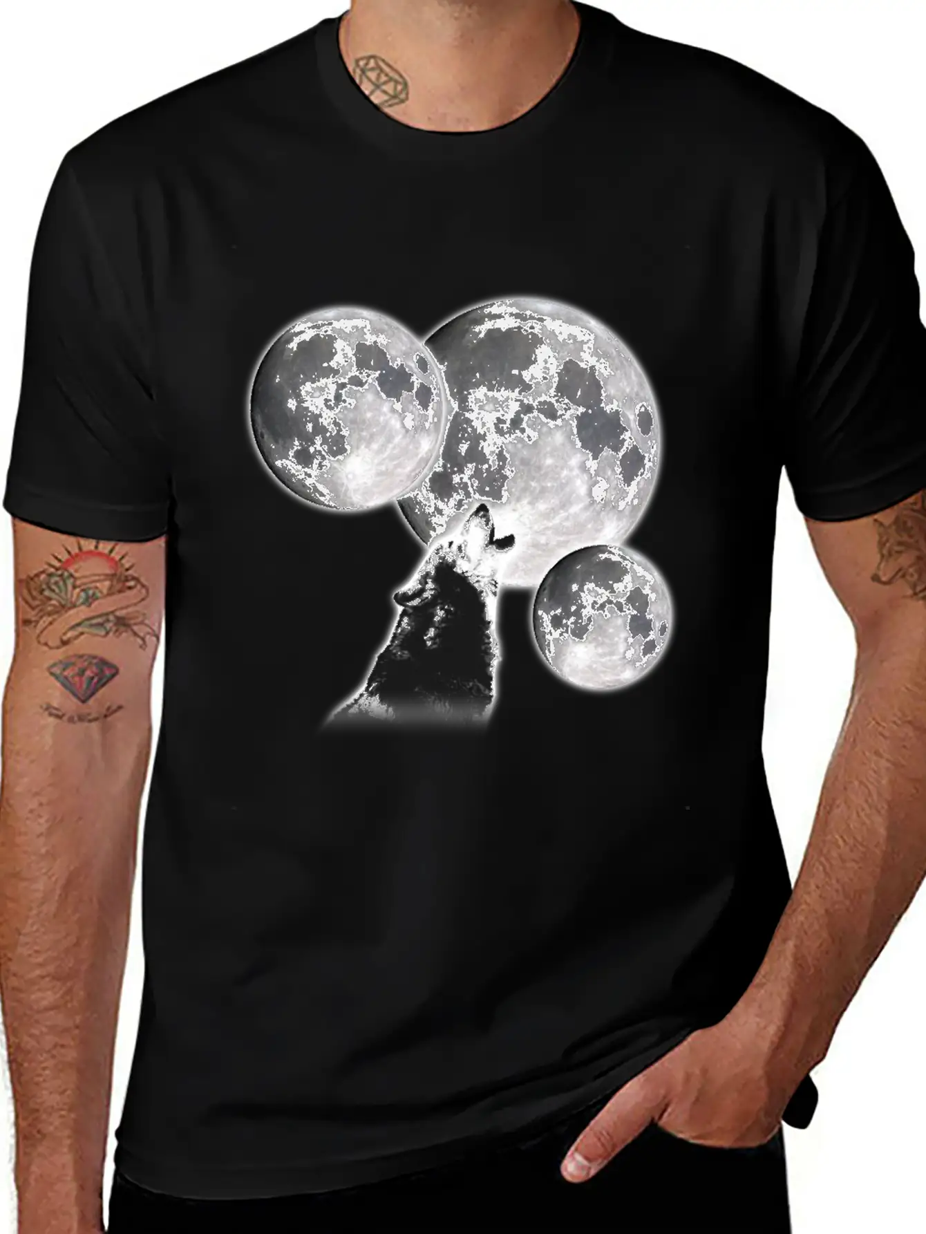 3 Moons 1 Wolf Unisex Casual T-Shirt – Clean Design For Daily Comfort