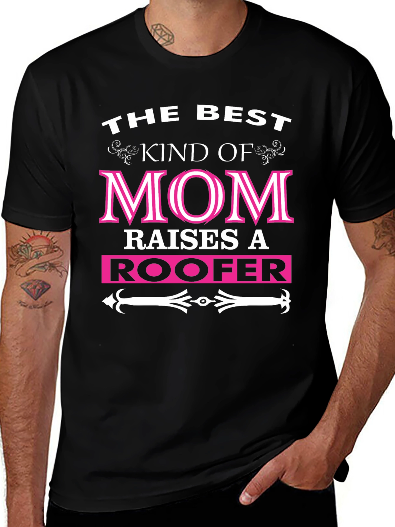 Best Kind of Mom Raises a Roofer Black Graphic Tee