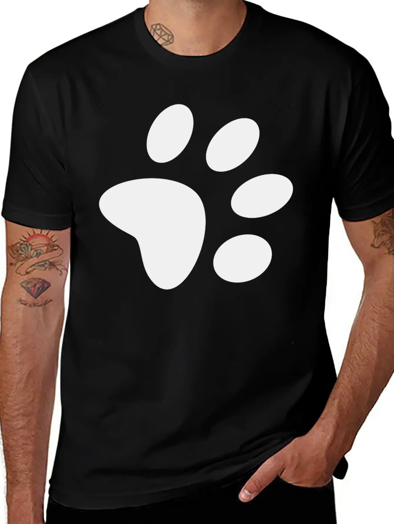 A Black Large Paw Vector Casual Graphic T-Shirt – Simple And Comfortable Daily Wear