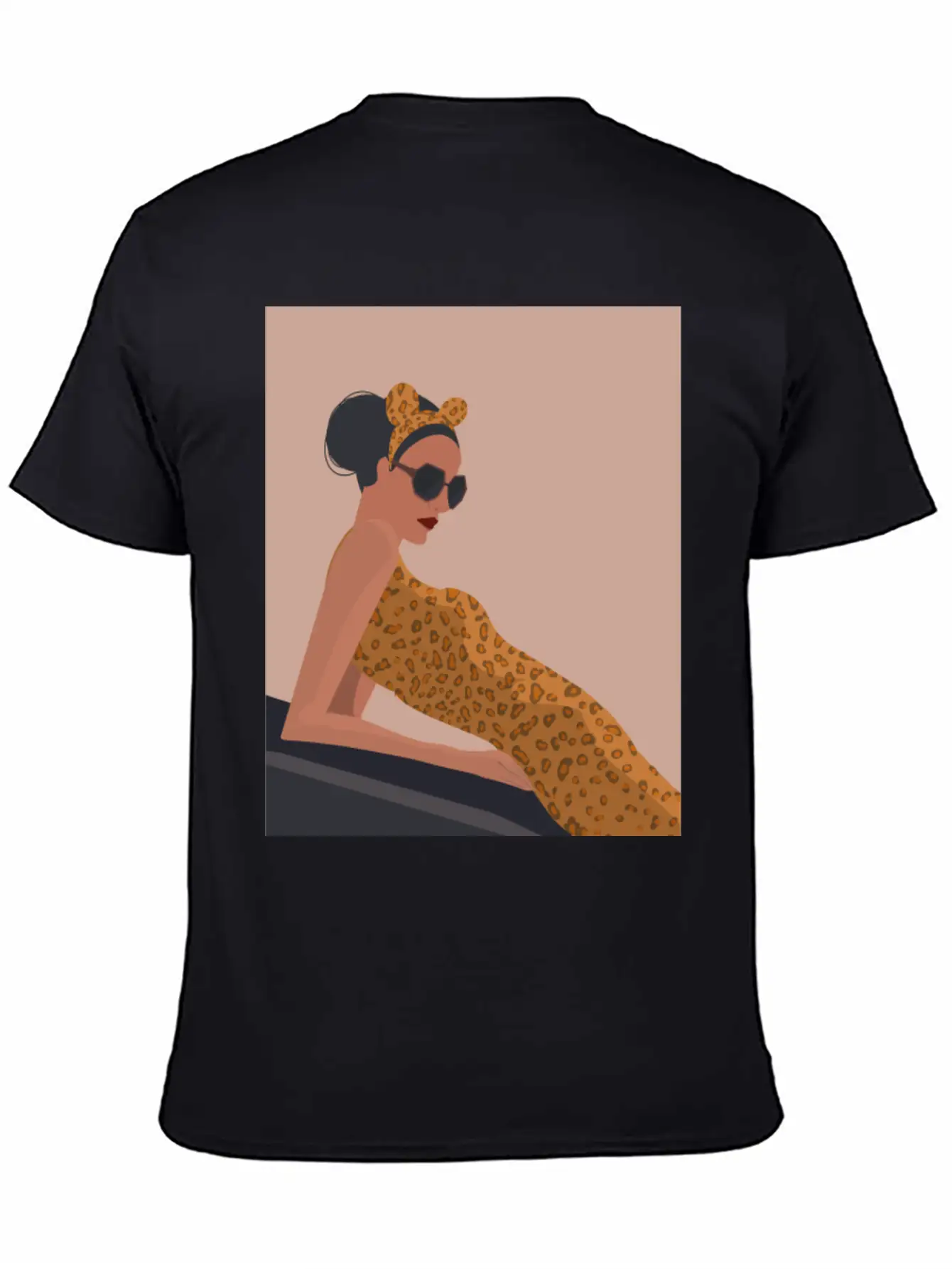 Cheetah Fashion Girl Unisex Casual T-Shirt – Clean Design For Daily Comfort