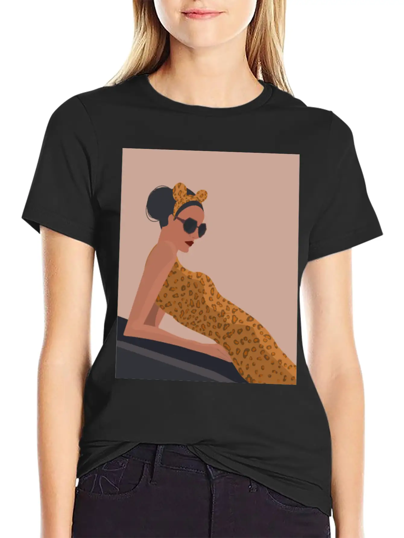 Cheetah Fashion Girl Unisex Casual T-Shirt – Clean Design For Daily Comfort