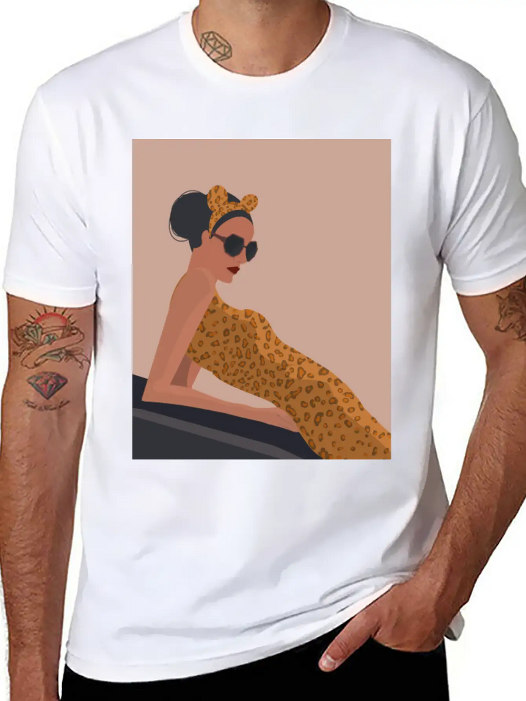 Cheetah Fashion Girl Unisex Casual T-Shirt – Clean Design For Daily Comfort