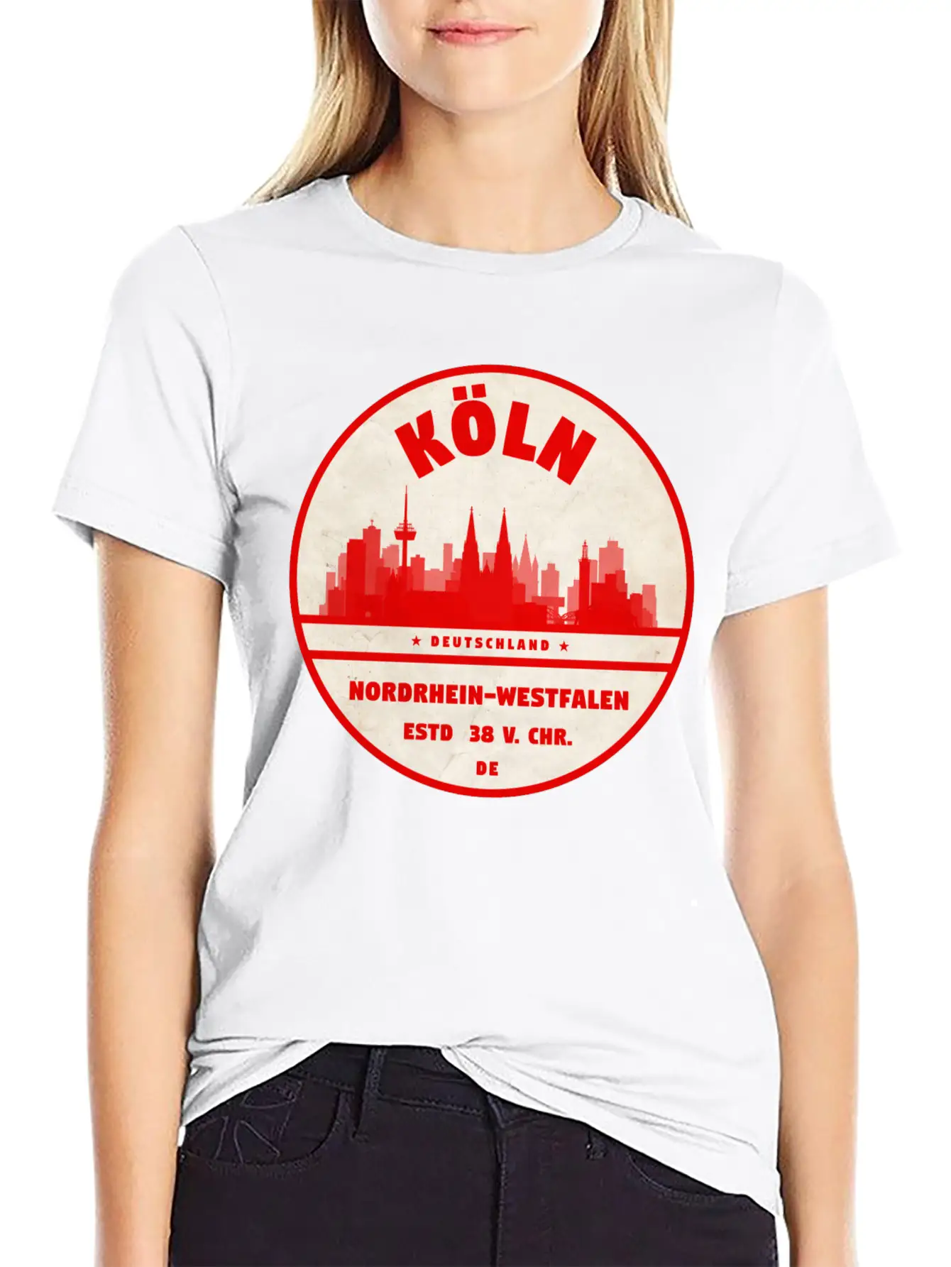 Cologne Skyline Badge Unisex Casual T-Shirt – Clean Design For Daily Comfort
