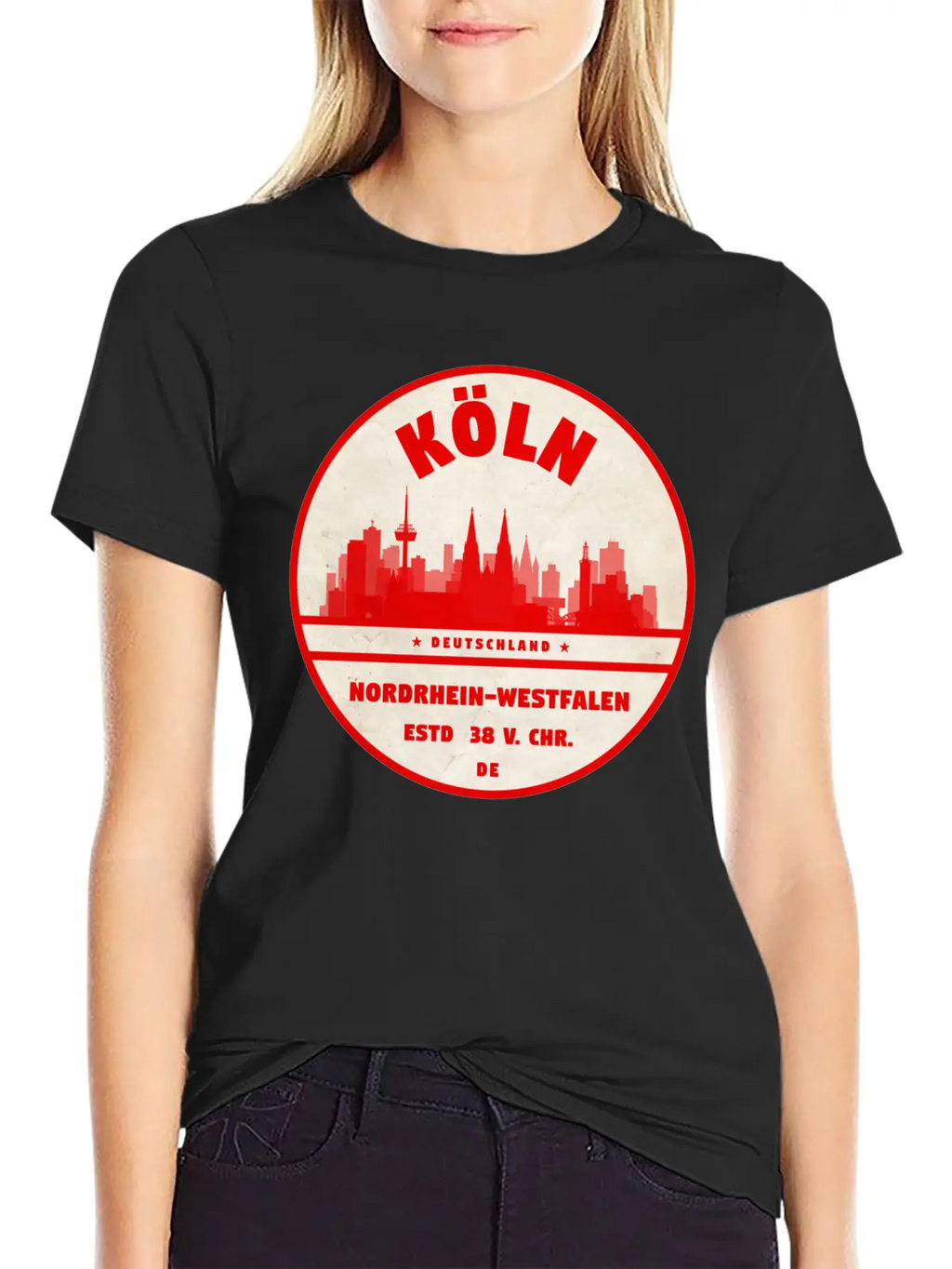 Cologne Skyline Badge Unisex Casual T-Shirt – Clean Design For Daily Comfort