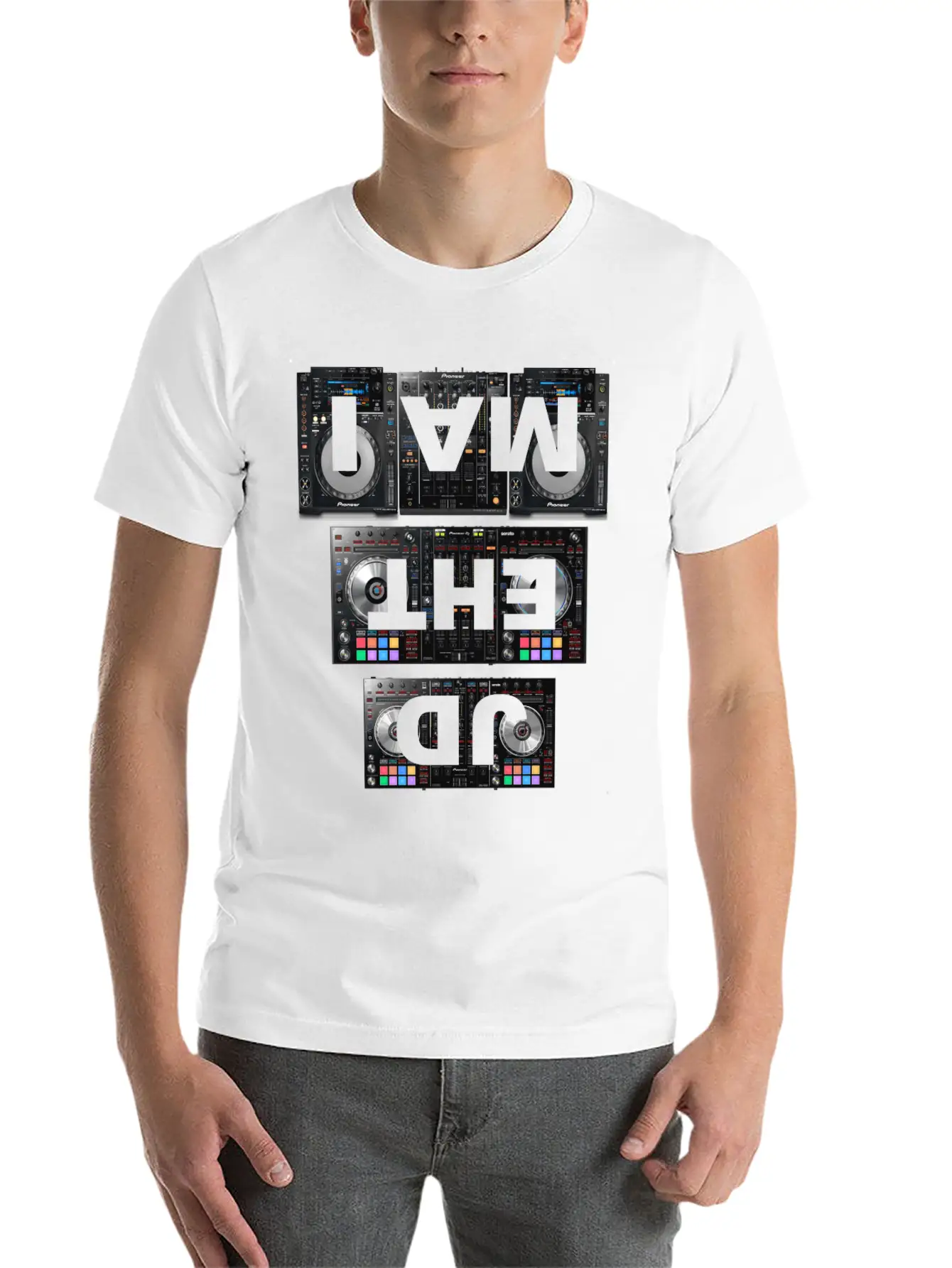 I AM THE DJ - Club Party Festival Rave Electro Gif Unisex Short Sleeve Soft Cotton T-Shirt – Casual Everyday Wear