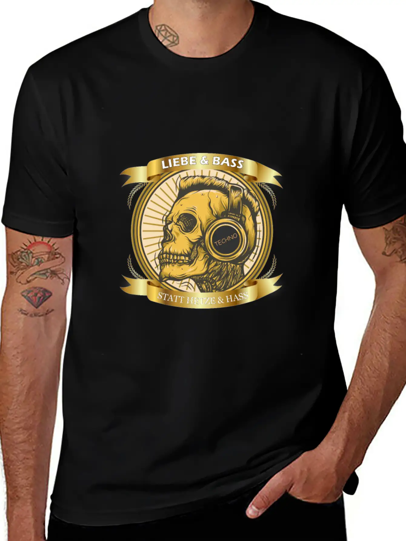 Love And Bass Instead Of Hate - Techno Casual Graphic T-Shirt – Simple And Comfortable Daily Wear