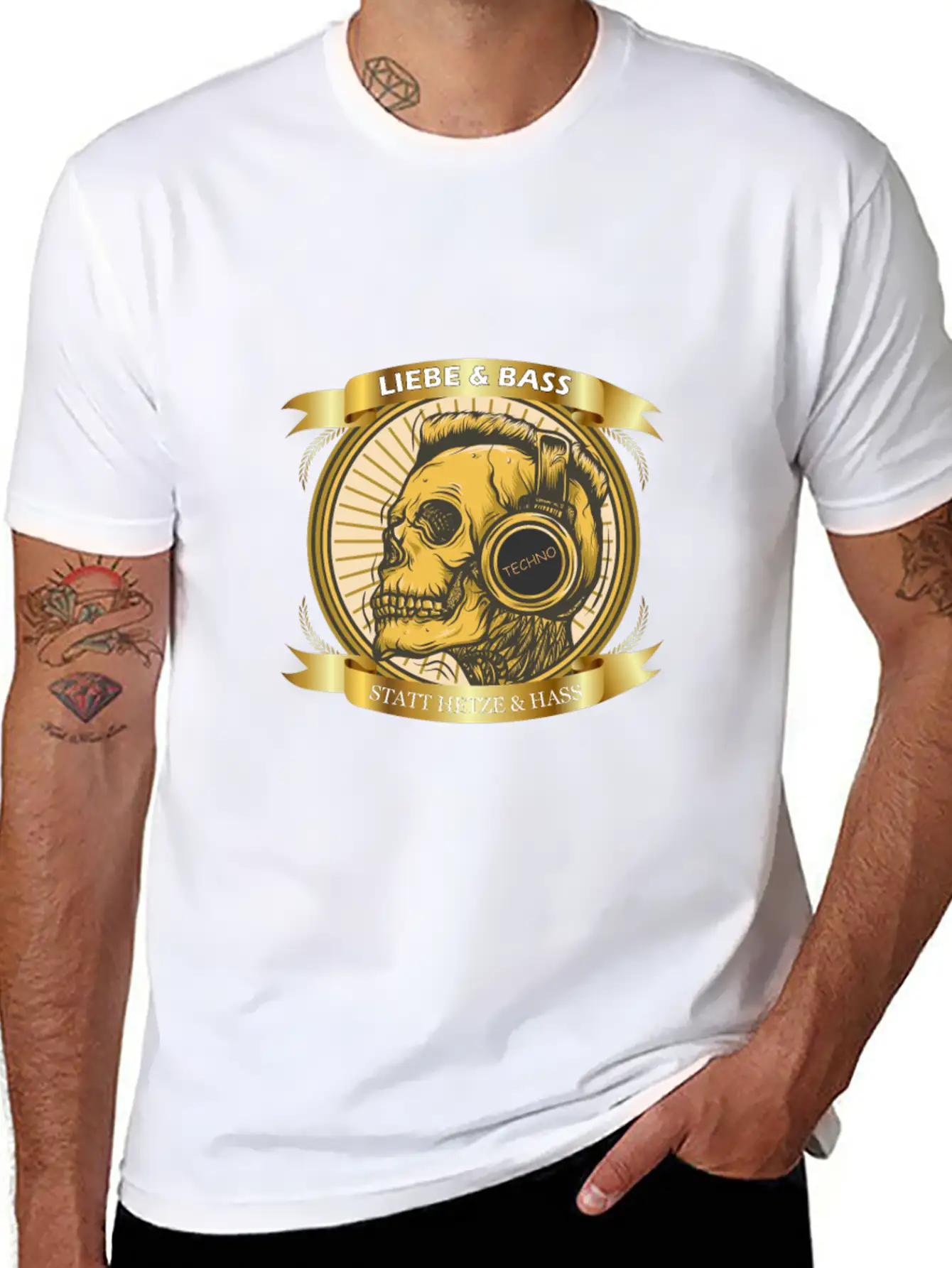 Love And Bass Instead Of Hate - Techno Casual Graphic T-Shirt – Simple And Comfortable Daily Wear