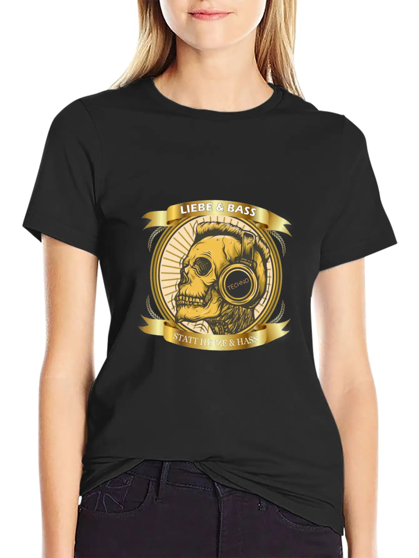 Love And Bass Instead Of Hate - Techno Casual Graphic T-Shirt – Simple And Comfortable Daily Wear
