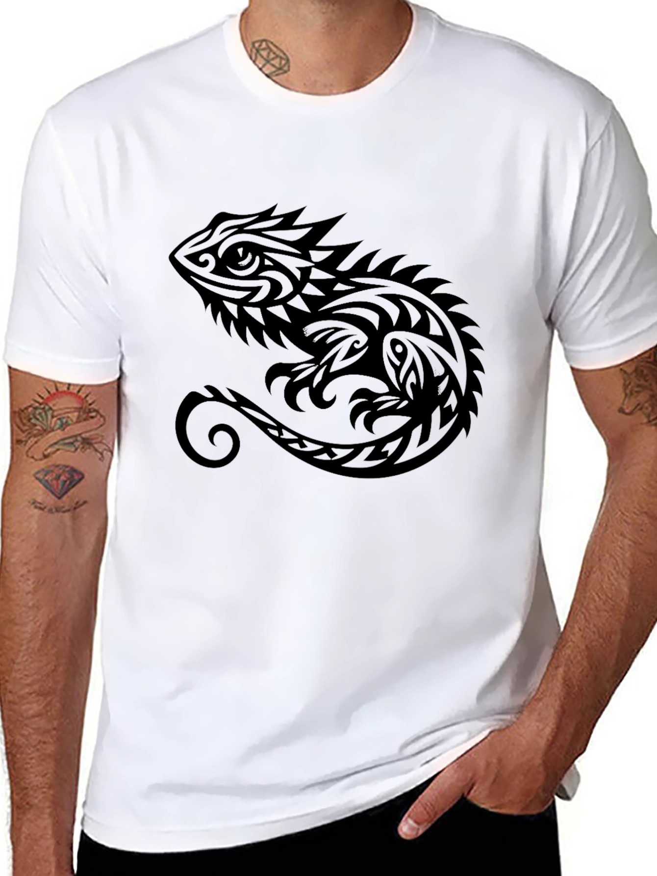 Tribal Lizard Graphic Tee - Stylish Mens Black T-Shirt