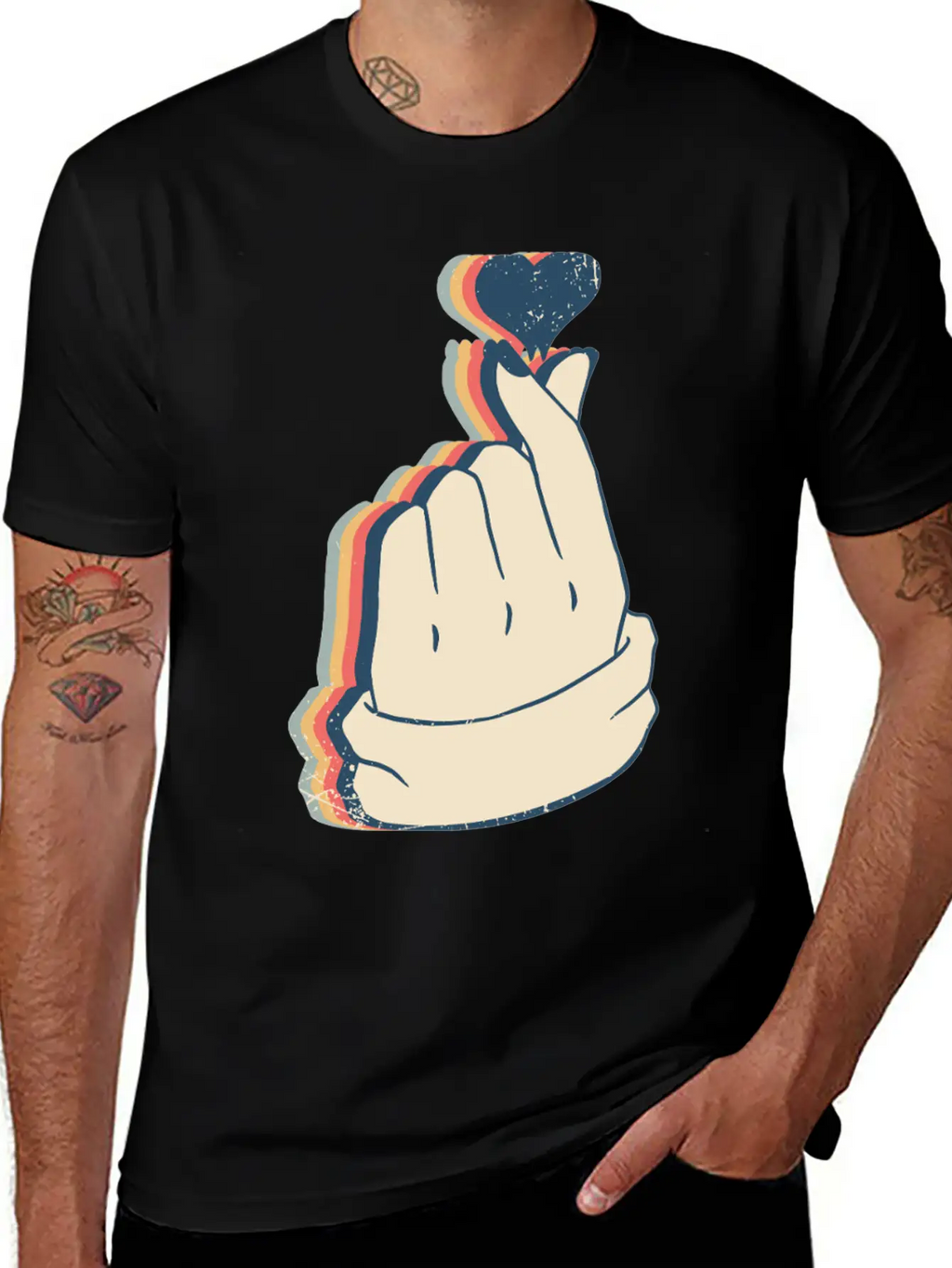 Saranghae Kpop Finger Heart Kdrama Retro Line Art Breathable Soft Cotton T-Shirt – Timeless Casual Look