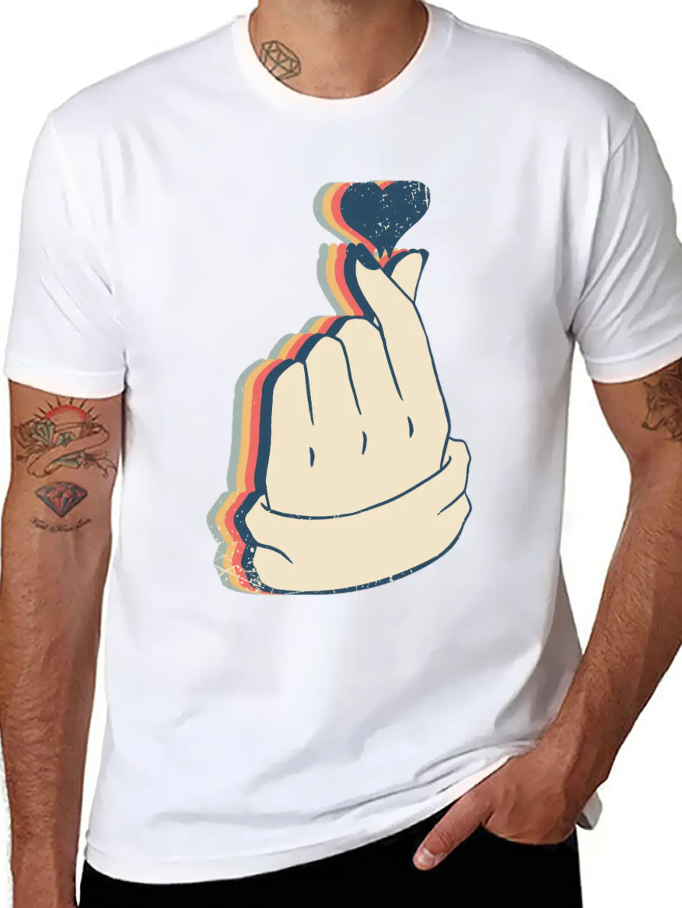 Saranghae Kpop Finger Heart Kdrama Retro Line Art Breathable Soft Cotton T-Shirt – Timeless Casual Look