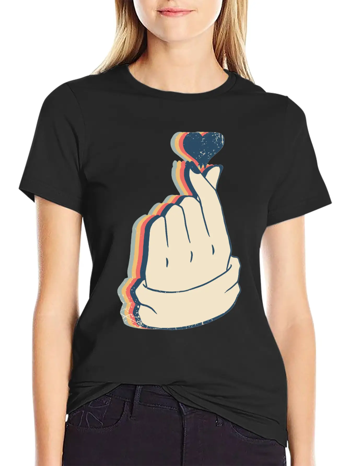Saranghae Kpop Finger Heart Kdrama Retro Line Art Breathable Soft Cotton T-Shirt – Timeless Casual Look