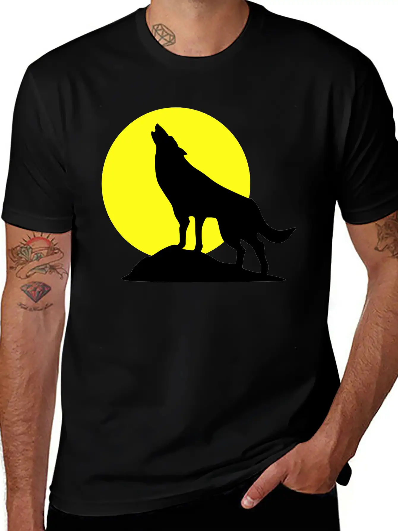 Wolf And Full Moon, Wolve Breathable Soft Cotton T-Shirt – Timeless Casual Look
